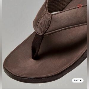 Men's OluKai leather Brown Flip Flops NEW with tags size 10